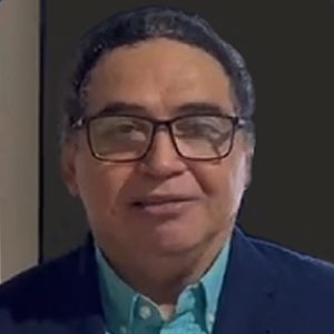 Dr. Carlos Orellana