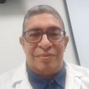 Dr. Freddy Morales Álava