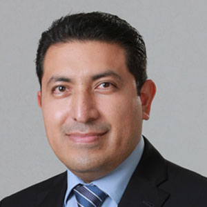 Dr. Julio César Mijangos Méndez