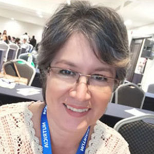 Licda. Marta Luz Martínez de Menjívar