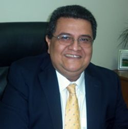 Dr. Víctor Segura Lemus